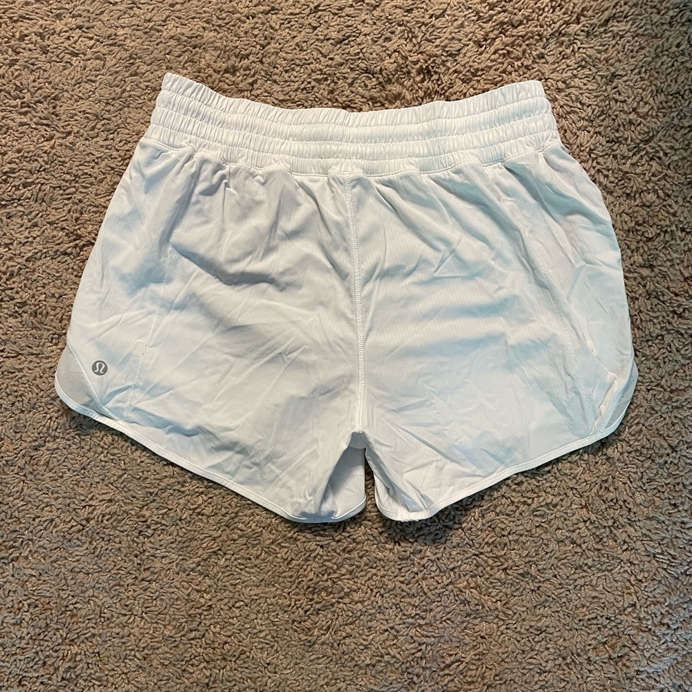 Lululemon Athletica White Hotty Hot Shorts Size 6 (Tall)